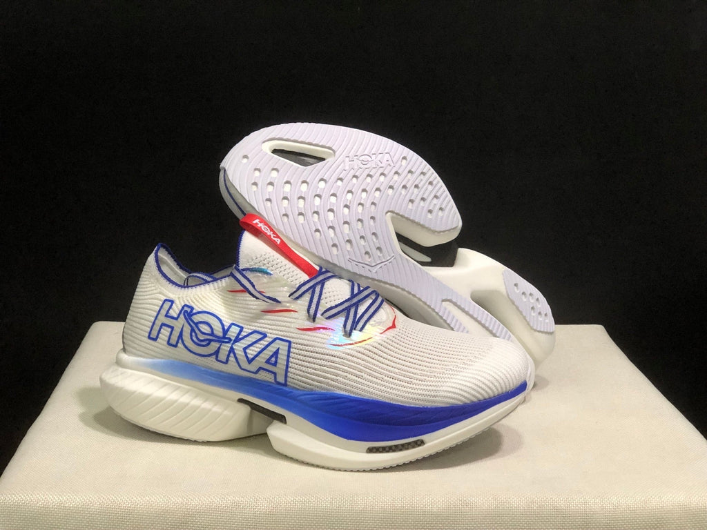 HOKA ONE ONE CIELO X1